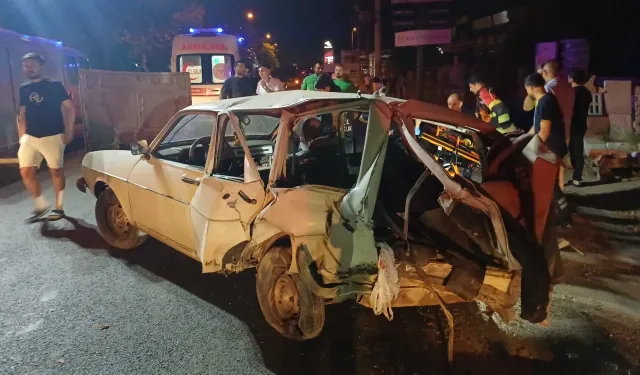 Trafikte makas atan sürücü kazaya neden oldu; 4 çocuk annesi öldü, eşi ağır yaralandı