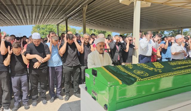 Denizde boğulan hakem Hakan Ergin, son yolculuğuna uğurlandı