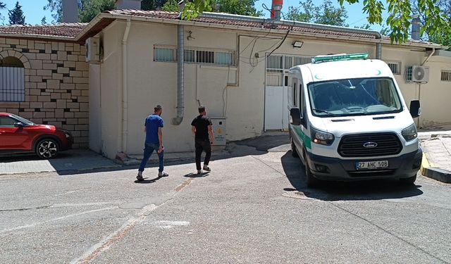 Gaziantep’te otomobiller çarpıştı: 3 ölü, 3 yaralı