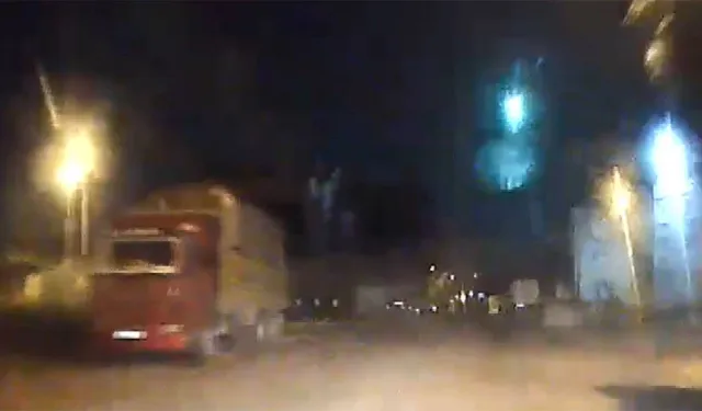 İstanbul'da gök taşının geçiş anı görüntülendi