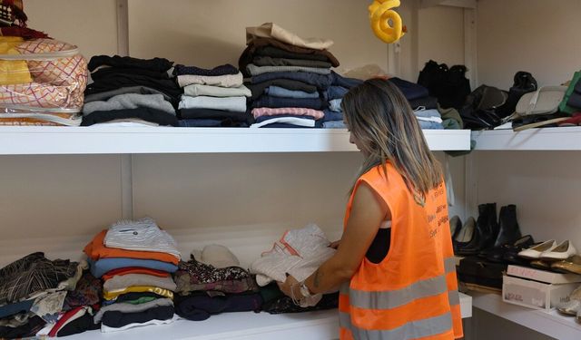 Çankaya’da giysiler dayanışmayla yeniden değer kazanıyor
