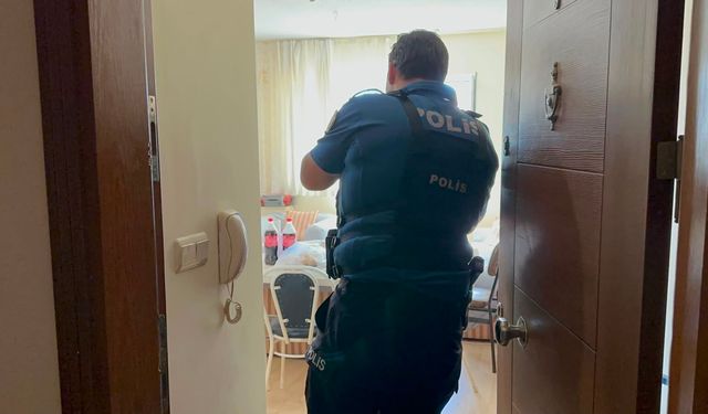 Kötü koku ekipleri harekete geçirdi; evde cansız bedeni bulundu