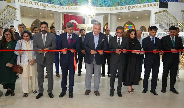 Keşmir Dayanışma Günü fotoğraf sergisi Estergon Kalesi'nde açıldı
