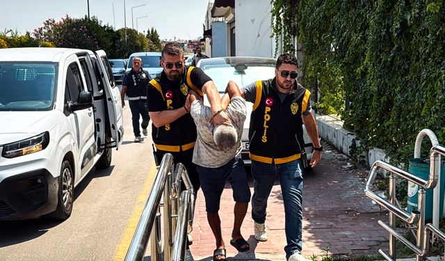 Tehdit edip, kefen gönderdiği eski eşini 8 yerinden bıçakladı!