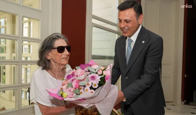 Erdal İnönü'nün eşi Sevinç İnönü, Yeni Parti'ye üye oldu