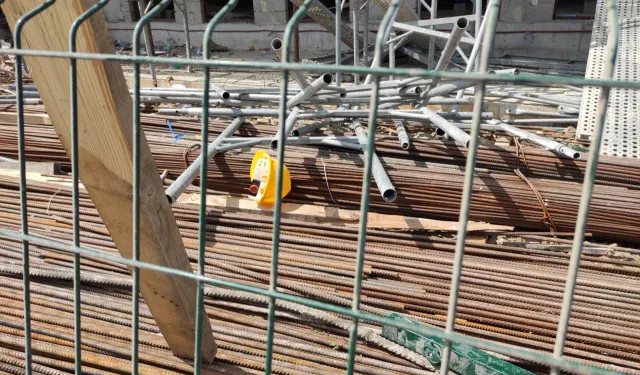 Denizli’de elektrik akımına kapılan inşaat işçisi, yoğun bakıma alındı