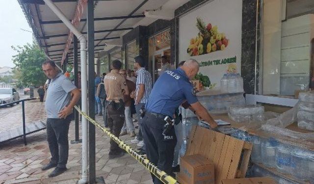 Marketi silahla basan koca, eşini öldürüp intihar etti!