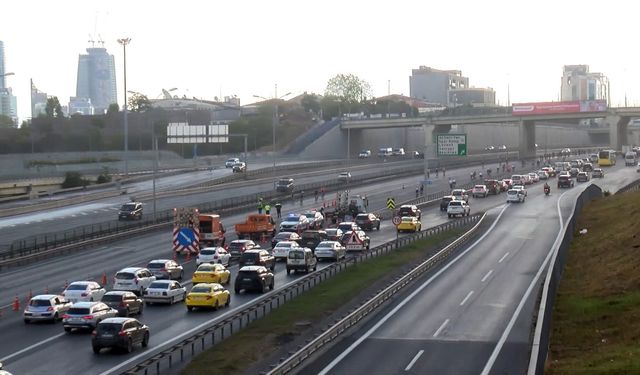Bisiklet yarışı nedeniyle FSM Köprüsü'nde Ankara yönü trafiğe kapatıldı