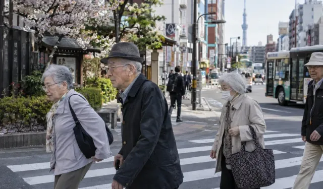 Japonya’da 100 yaşını geçenlerin sayısı 107 bini aştı!
