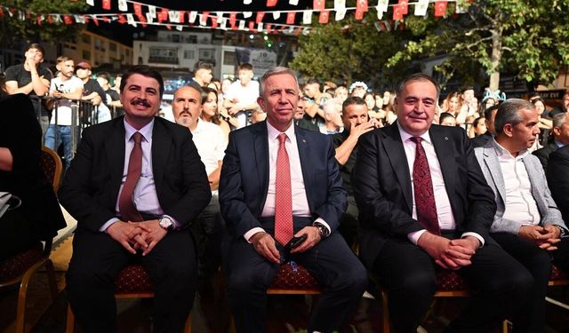 Nallıhan’da festival coşkusu Mansur Yavaş’tan 1 milyarlık yatırım vaadi ile şenlendi