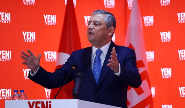 Cumhurbaşkanı Erdoğan kürsüye çıkınca Yeni Partililer salonu terk etti