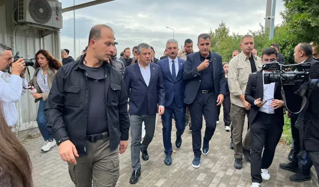 Özgür Özel cezaevindeki Bursa Belediye Başkanı Mustafa Bozbey'i ziyaret etti