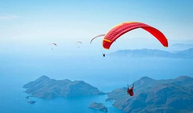 Askere gitmemek için paraşütle ülkeden kaçtı!