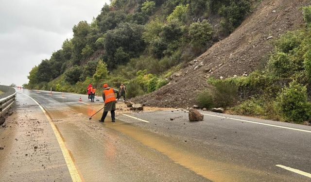 Zonguldak'ta sağanak yağış heyelana neden oldu