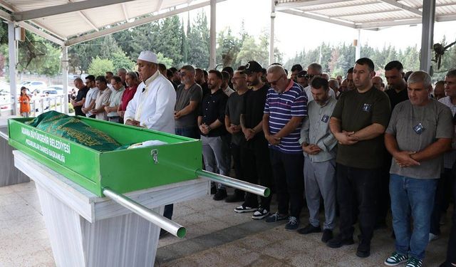 Bandırmasporlu futbolcu Tolga Kalender son yolculuğuna uğurlandı