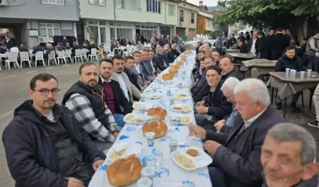 Bursa'da düzenlenen pilav etkinliğinde 100 kişi rahatsızlandı