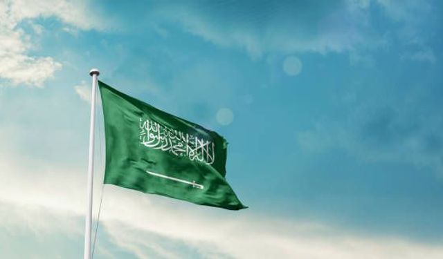 Suudi Arabistan Kral Fahd Havalimanı'na saldırı: 1 ölü, 8 yaralı