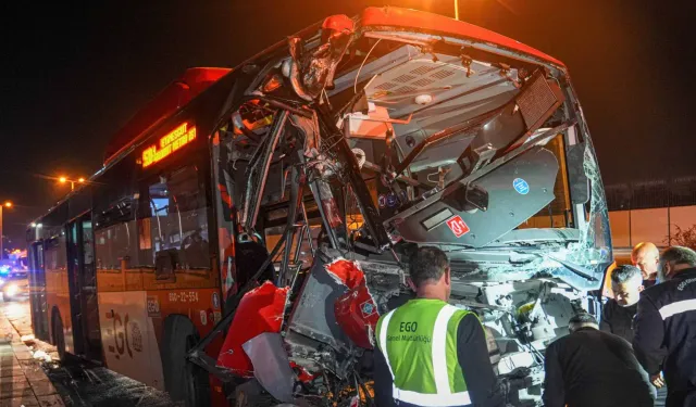 Ankara’da belediye otobüsü üst geçide çarptı: En az 24 yaralı