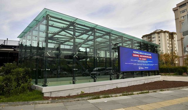 Ankara Büyükşehir'den metro istasyonu ve alt geçitte kanopi çalışması
