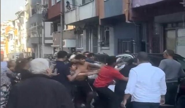 Evli olduğunu öğrendiği eski sevgilisini tornavidayla sırtından yaraladı
