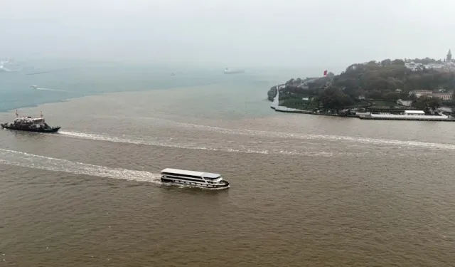 İstanbul’da sağanak yağış sonrası boğazın rengi değişti!