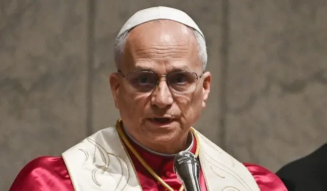 Papa 14. Leo, akciğer kanserine yakalandı