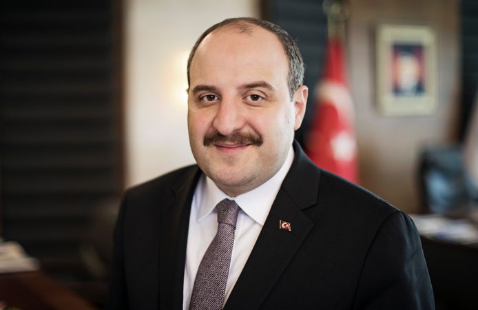 Mustafa Varank'tan Özgür Özel'e 'Sarhoş' göndermesi