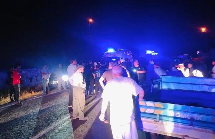 Siirt'te düğünden dönenleri taşıyan minibüs devrildi: 6’sı çocuk, 15 yaralı