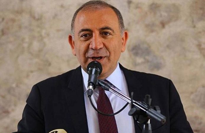 Gürsel Tekin CHP İstanbul İl Başkanlığı görevinden alındı