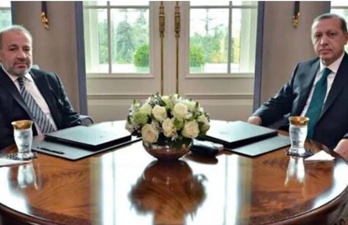 Erdoğan'ın eski hukuk danışmanı İzzet Özgenç'e ‘hakaret’ ve ‘iftira’ davası
