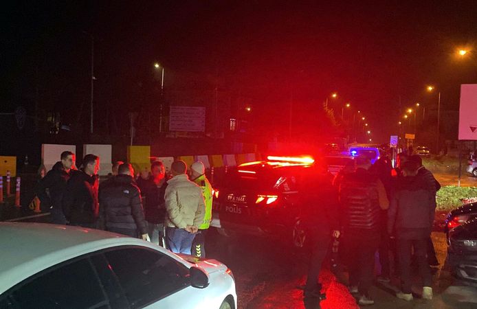 Kaybolan otizmli Melih 8 saat sonra bulundu, polis üşümemesi için montunu verdi