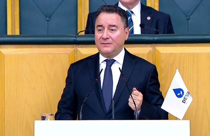 Ali Babacan: Okullarla ilgili araştırma komisyonuna destek veririz