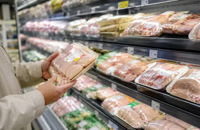 Beyaz ette denetim zinciri genişledi: Marketlere 10,1 milyon liralık ceza