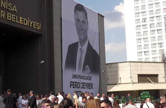 Ferdi Zeyrek vefatının birinci yılında Manisa’da anıldı