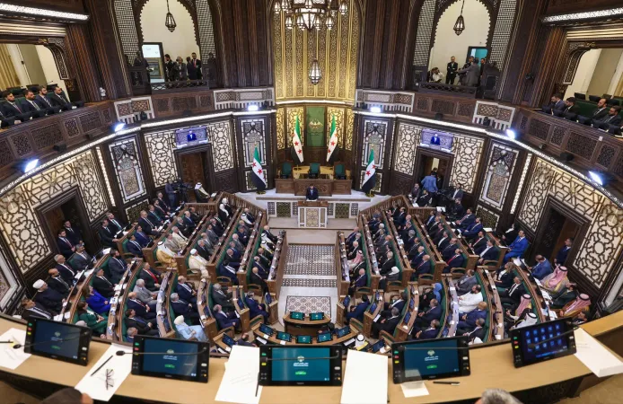 Suriye parlamentosu ilk oturumunu yaptı