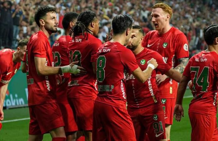 Evde 3 maç, 9 puan | Amedspor 5-0 İstanbul Başakşehir