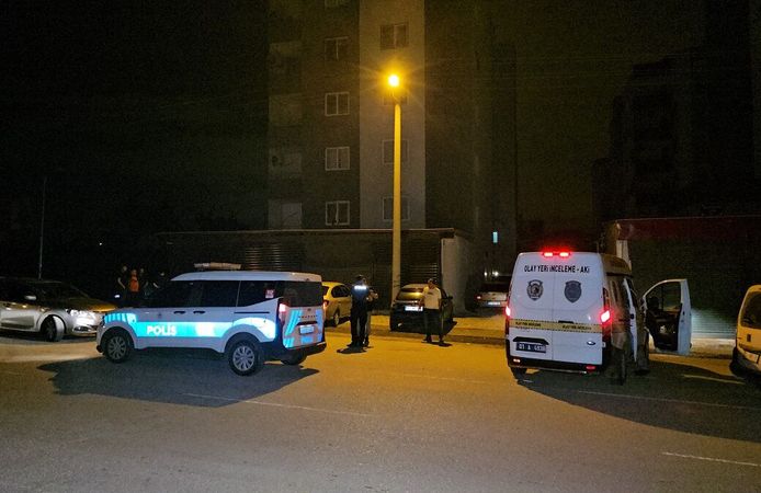 Sevgilisinin eski kocası gelince kaçarken 3'üncü kattan düşüp, yaşamını yitirdi