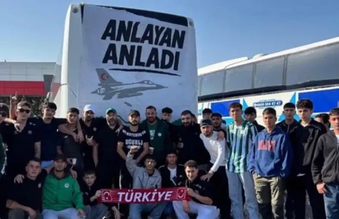 Konyaspor taraftarından Amedspor deplasmanında tepki çeken pankart!