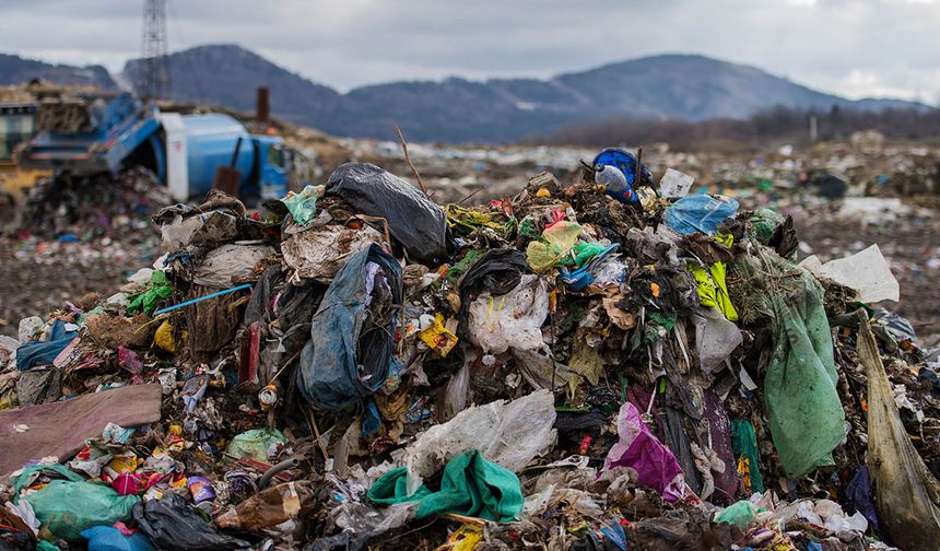OECD: Plastikler karbon emisyonlarını da artırıyor