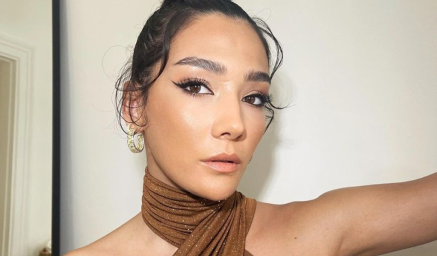 Aybüke Pusat'ın kariyerinde ilk: Çarşaflı görüntülerini paylaştı!