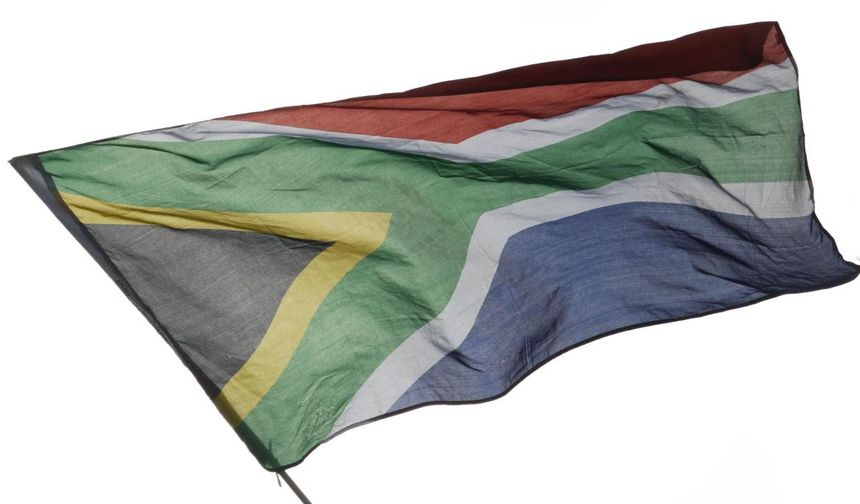 Güney Afrika'da eski Cumhurbaşkanı Zuma'nın seçimlere katılması yasaklandı
