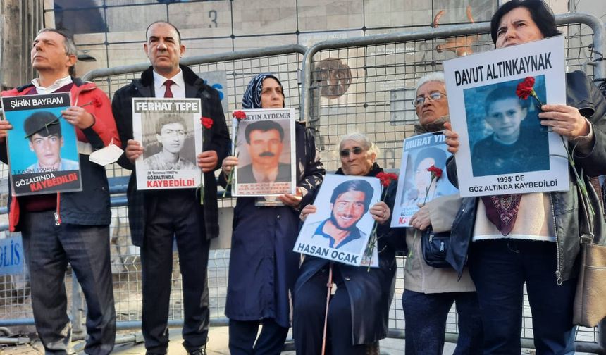 Cumartesi Anneleri'nin adalet nöbetine AP Türkiye Raportörü Amor da katıldı