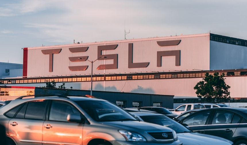 Tesla, ABD’de 700 bin aracını geri çağırdı