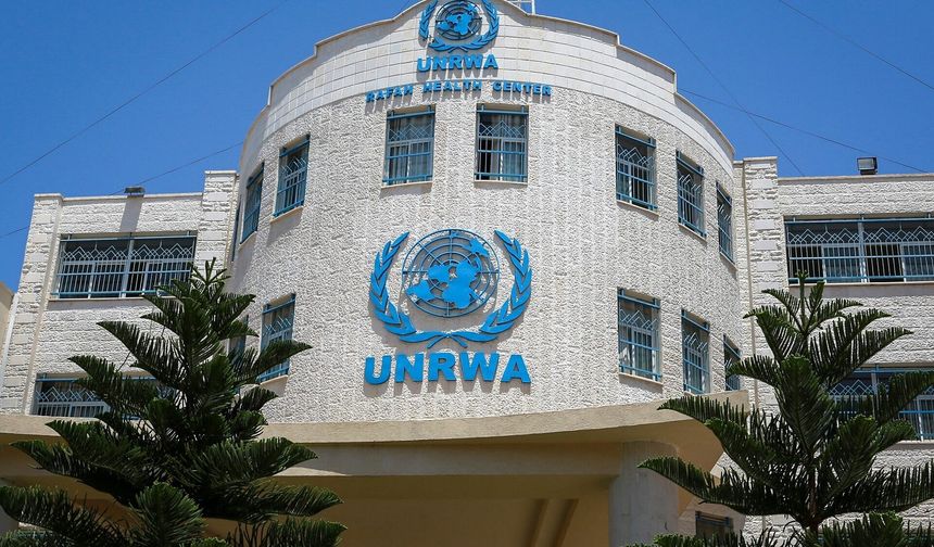 UNRWA, Gazze'nin çocuklar için mezarlığa dönüştüğünü söyledi