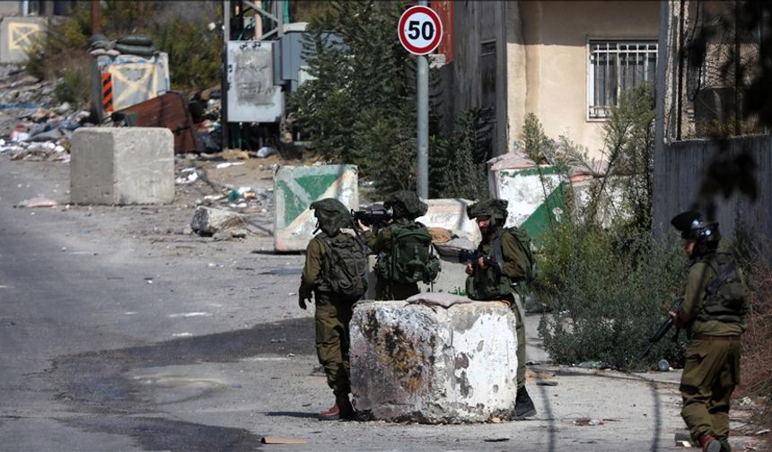 İsrail, sınırdaki mahalleleri boşaltıyor