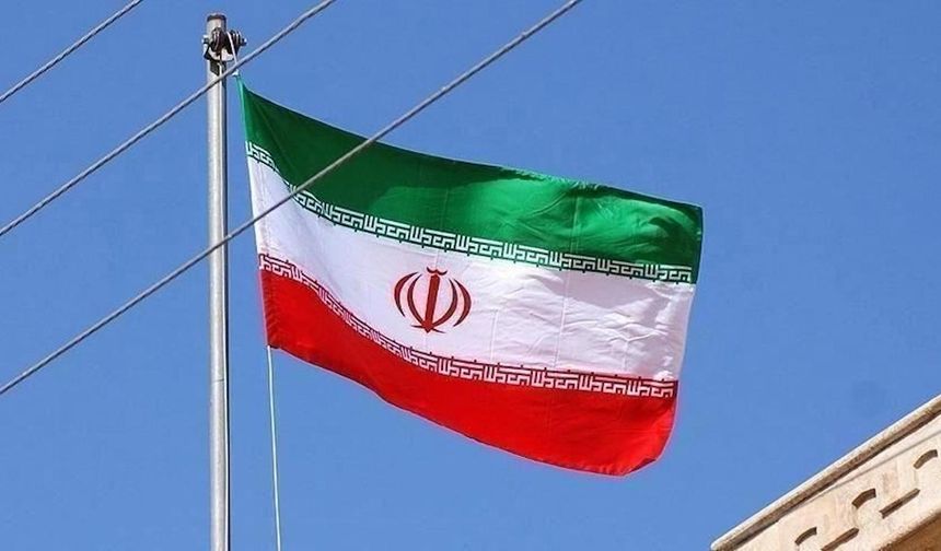 İran'da aşırı sıcaklar nedeniyle tüm kamu kurumları yarın saat 10.00'dan sonra tatil edildi