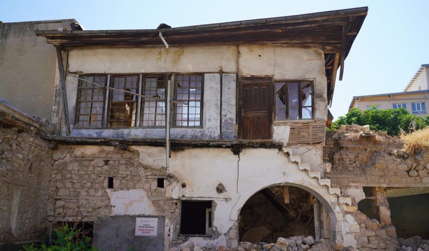 Adıyaman'da, depremde hasar gören tarihi konaklara 25 milyon 600 bin lira restorasyon desteği