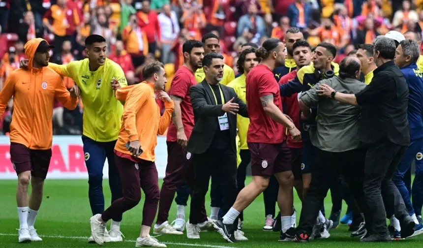 Galatasaray-Fenerbahçe derbisinde dört taraftar gözaltına alındı