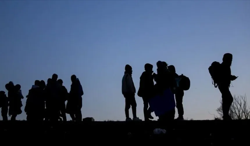 Çanakkale açıklarında 41 düzensiz göçmen yakalandı