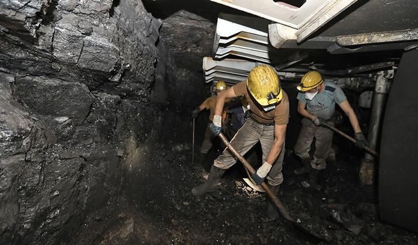 Maden ocağında göçük: 2 işçi yaşamını yitirdi, göçük altındaki işçiler aranıyor